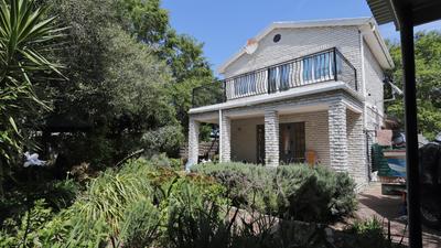 House For Sale in Somerset West, Somerset West